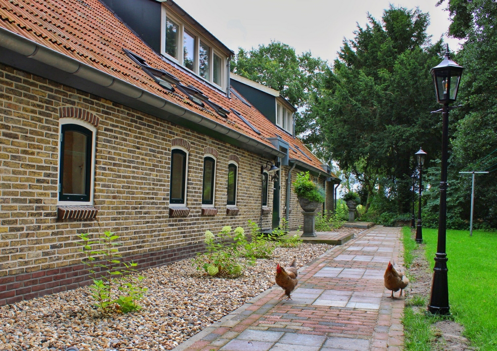 Side of farmhouse, B&amp;B Lyts Paradys