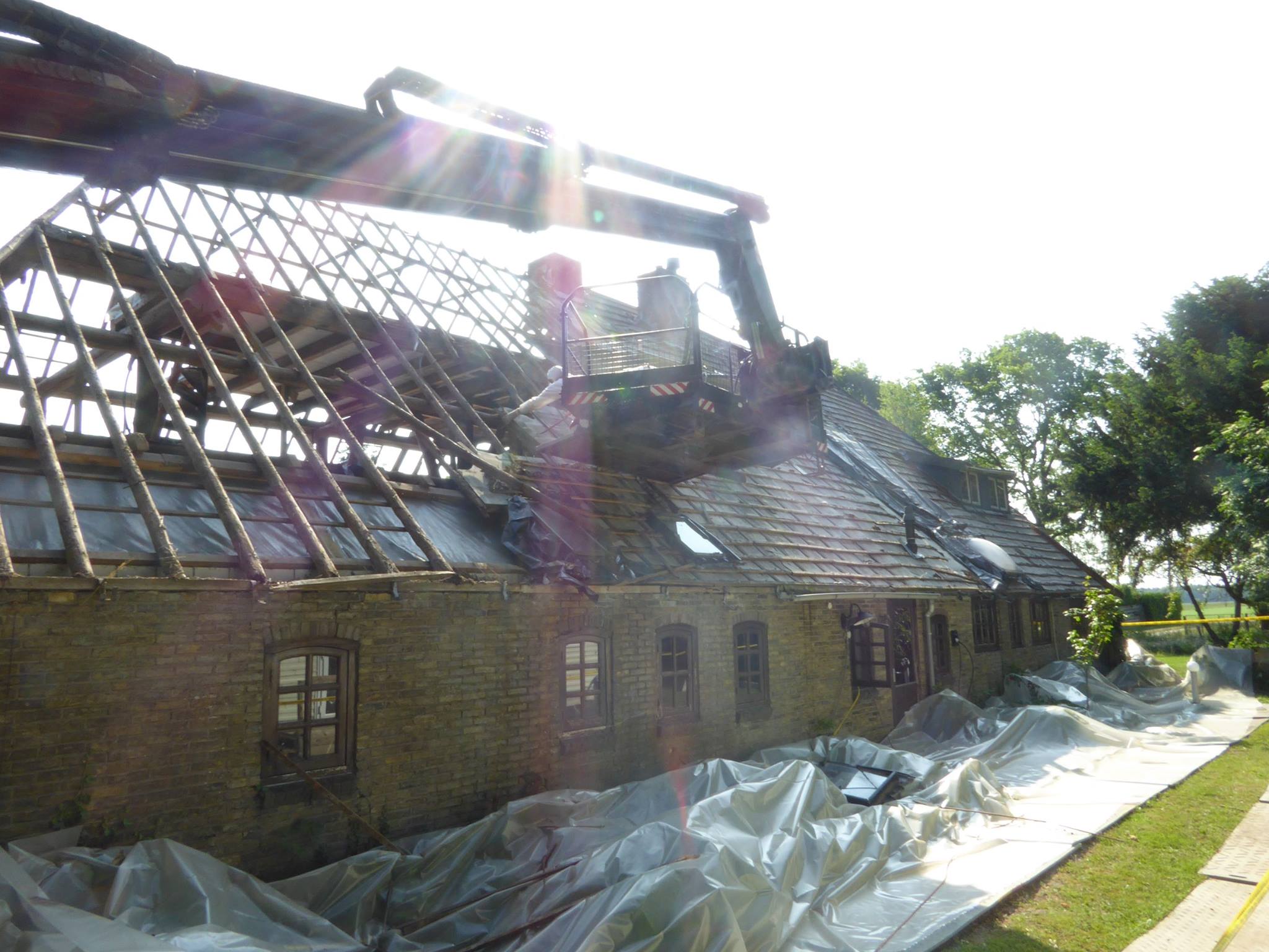 Photo of the asbestos removal of the B&amp;B